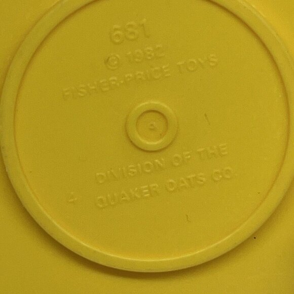 Vintage Fisher Price Fun With Food TEA SET Replacement plates x 4 Yellow #681 - Picture 3 of 7